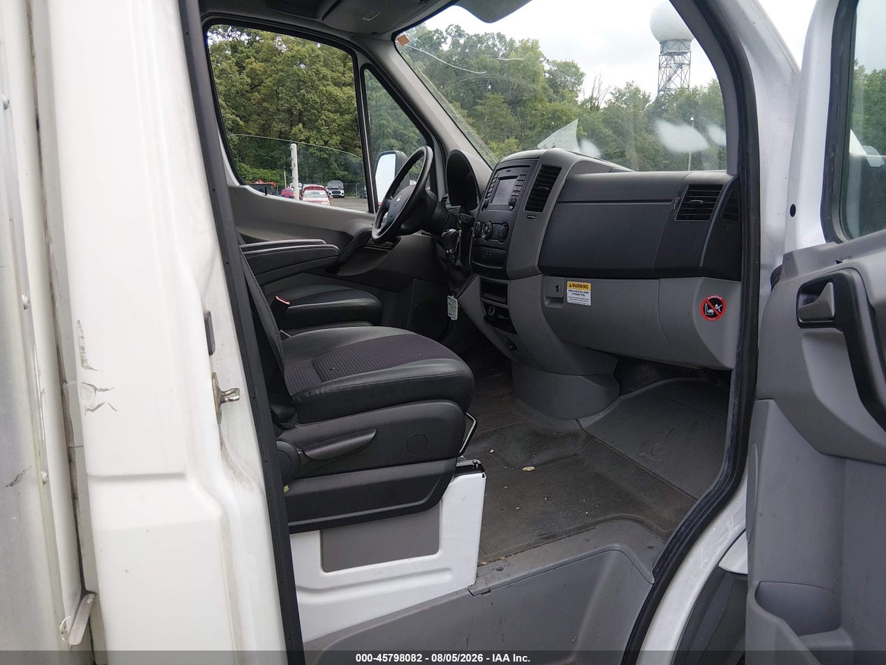 2016 FREIGHTLINER SPRINTER 3500   · 5/11