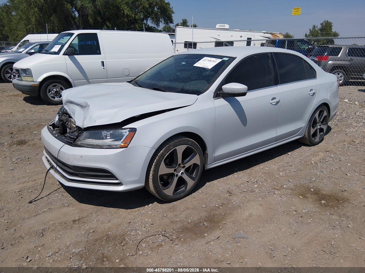 2017 VOLKSWAGEN JETTA 1.4T S · 2/11
