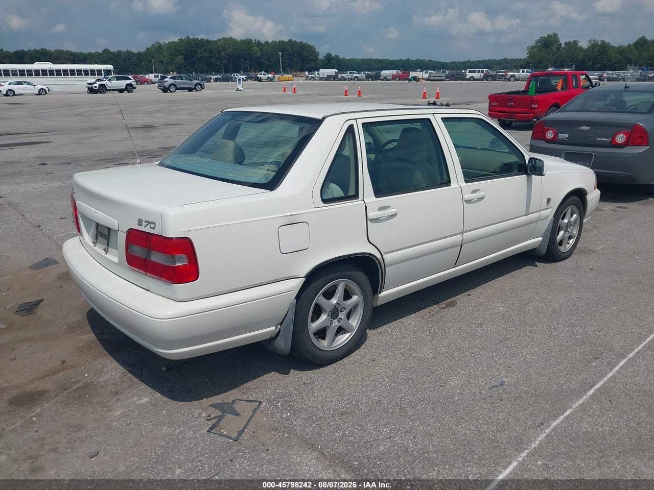 1999 VOLVO S70   · 4/11