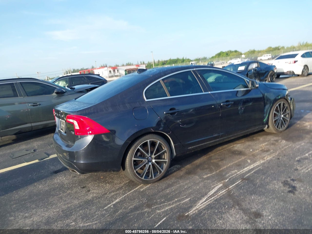 2016 VOLVO S60 T5 DRIVE-E PREMIER · 4/11