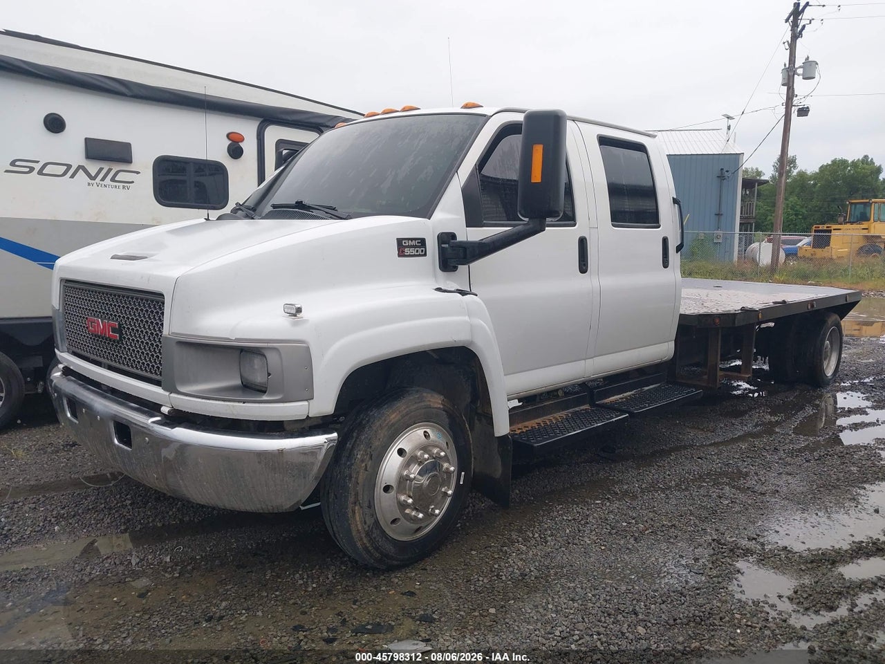 2005 GMC C4500 · 2/11