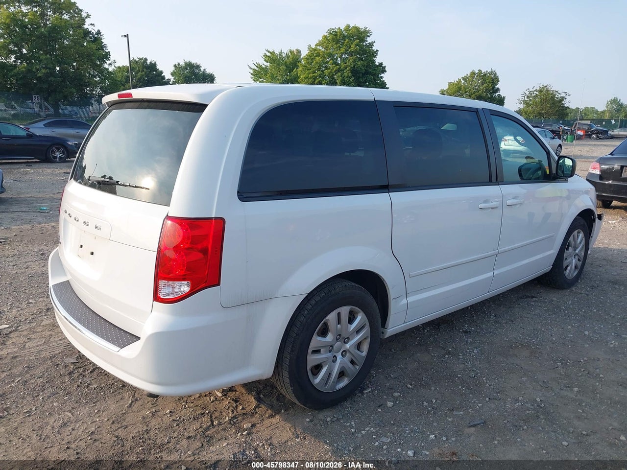 2017 DODGE GRAND CARAVAN SE · 4/11
