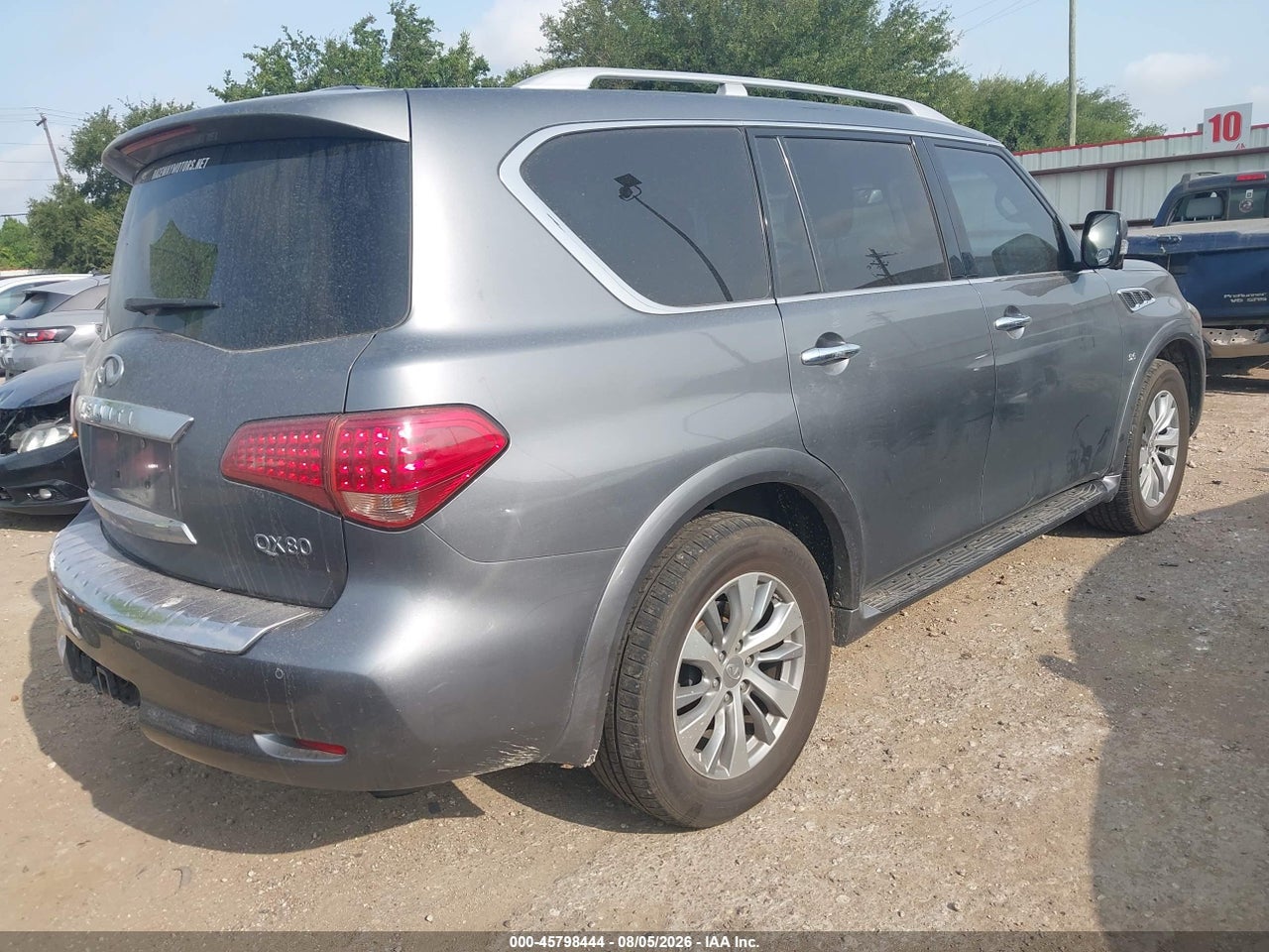 2016 INFINITI QX80 · 4/11