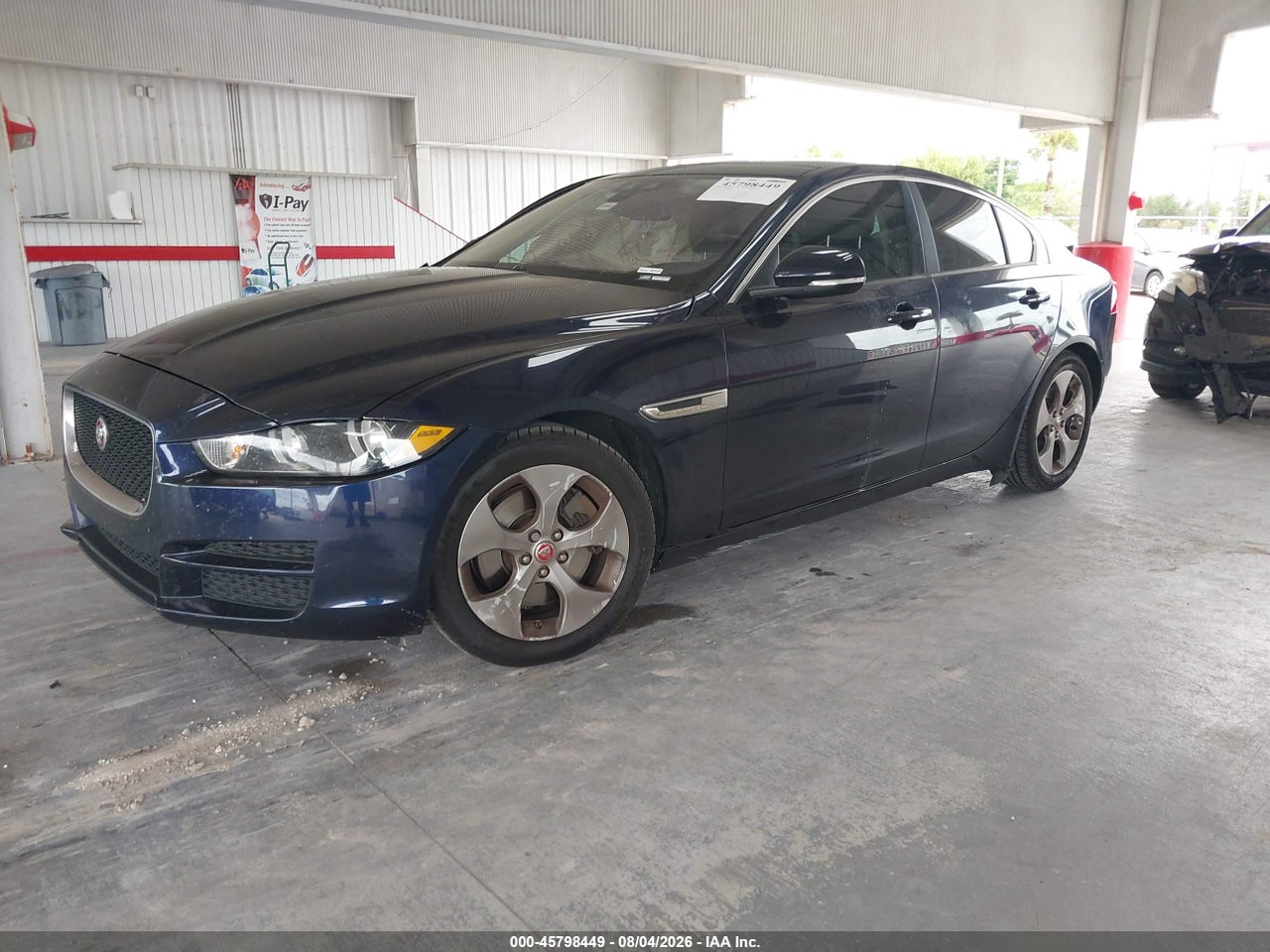 2018 JAGUAR XE 25T · 2/11