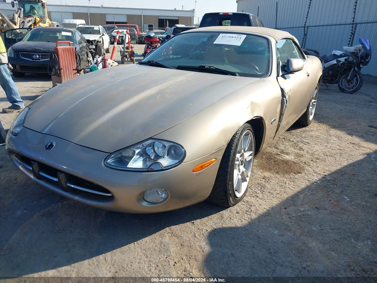 2001 JAGUAR XK8 · 2/11
