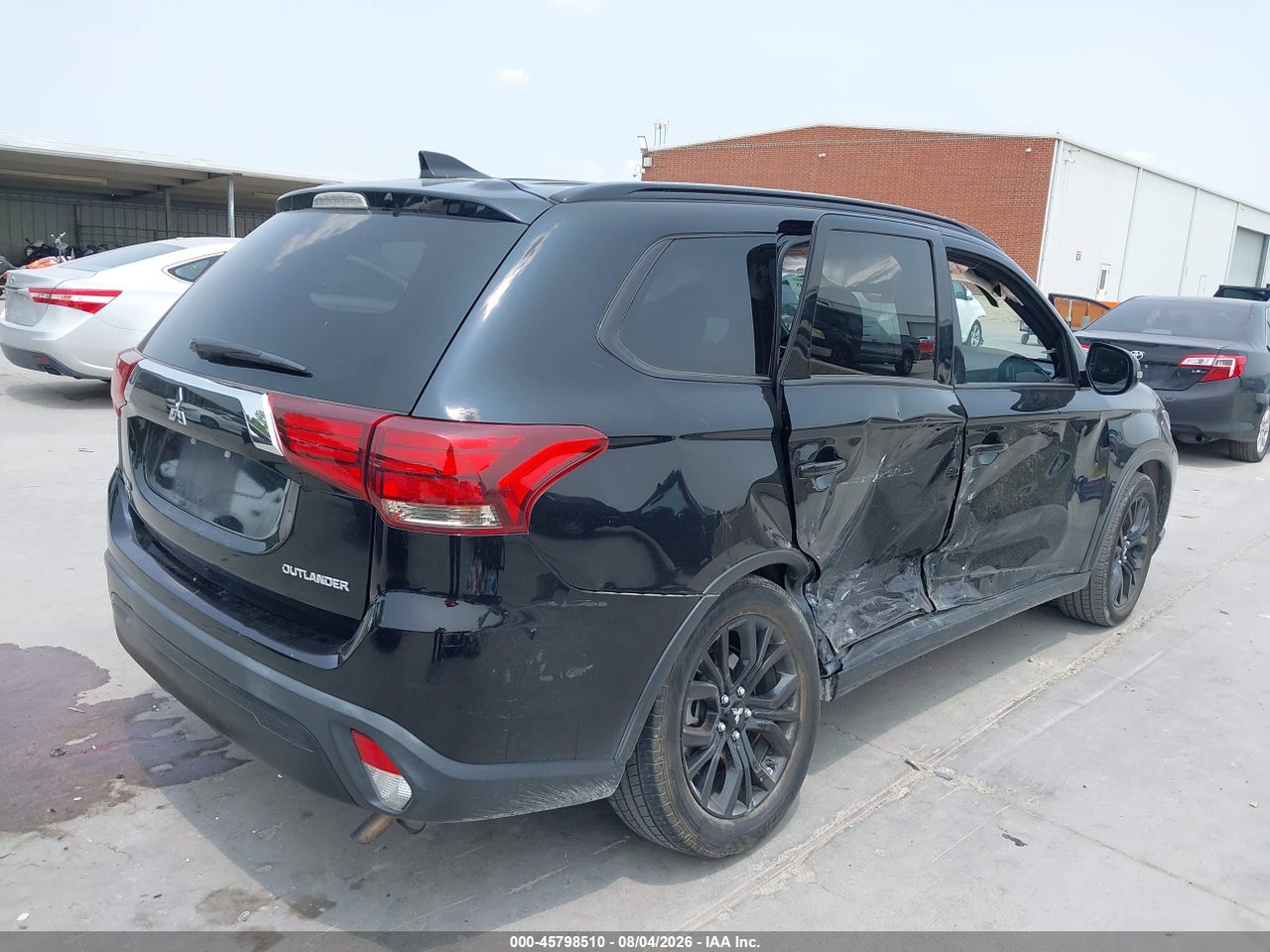2019 MITSUBISHI OUTLANDER LE · 4/11