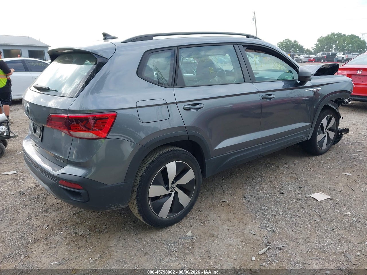 2024 VOLKSWAGEN TAOS 1.5T S · 4/10