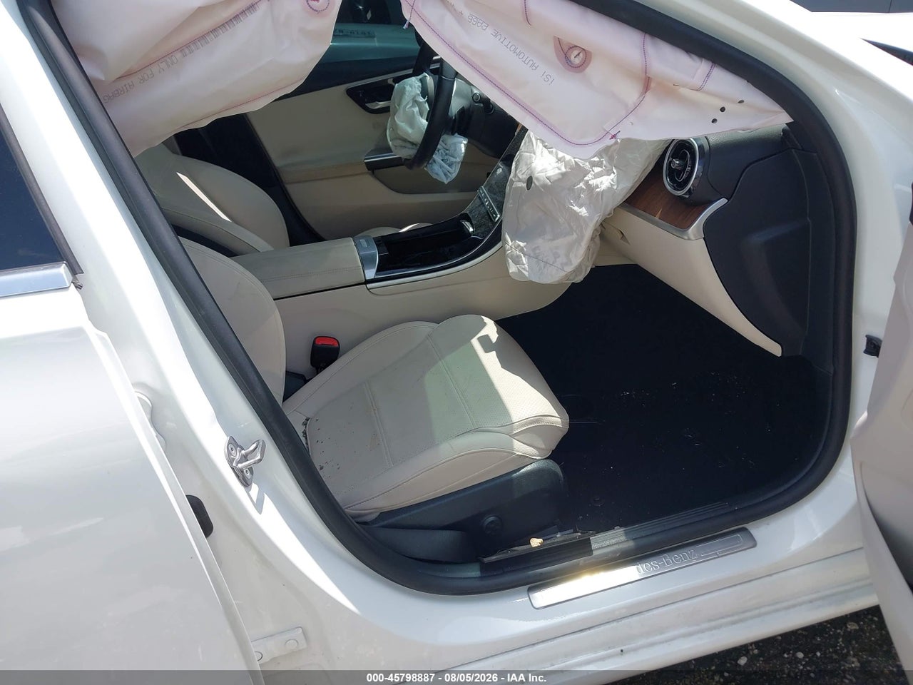 2024 MERCEDES-BENZ C 300 · 5/10