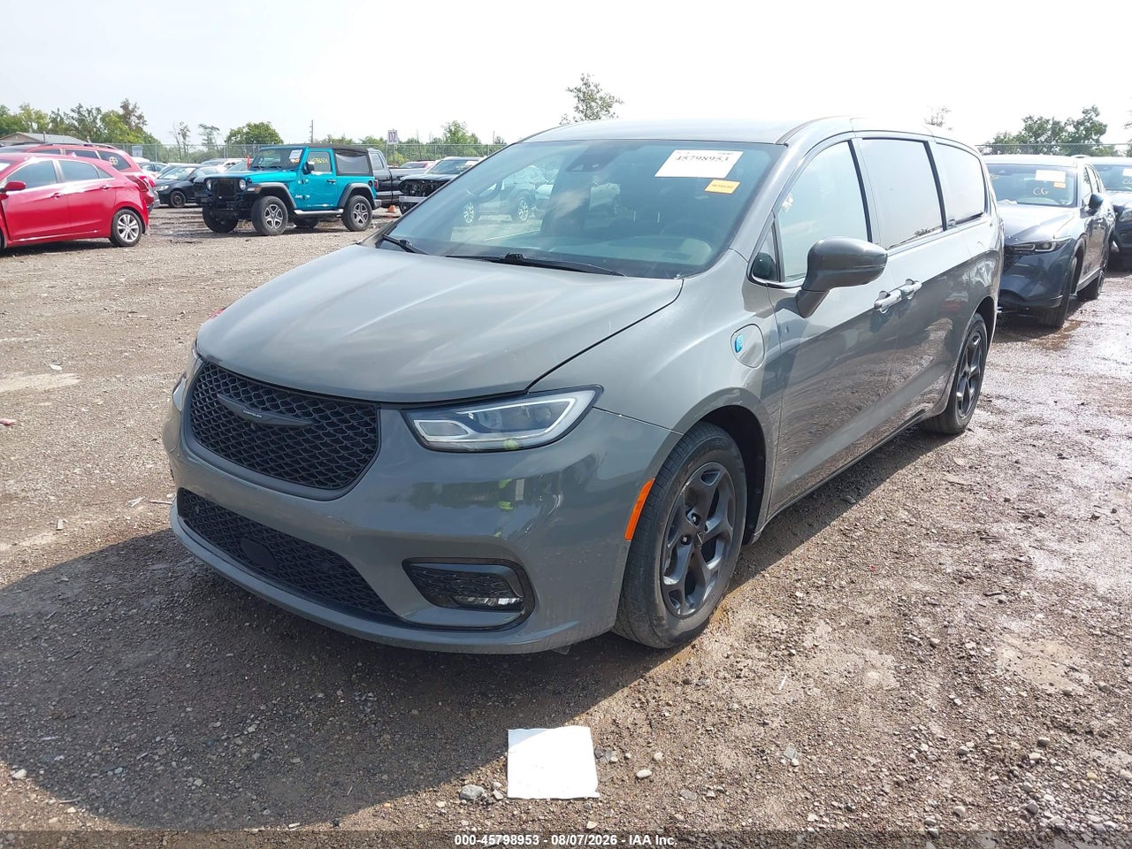 2022 CHRYSLER PACIFICA HYBRID TOURING L · 2/11