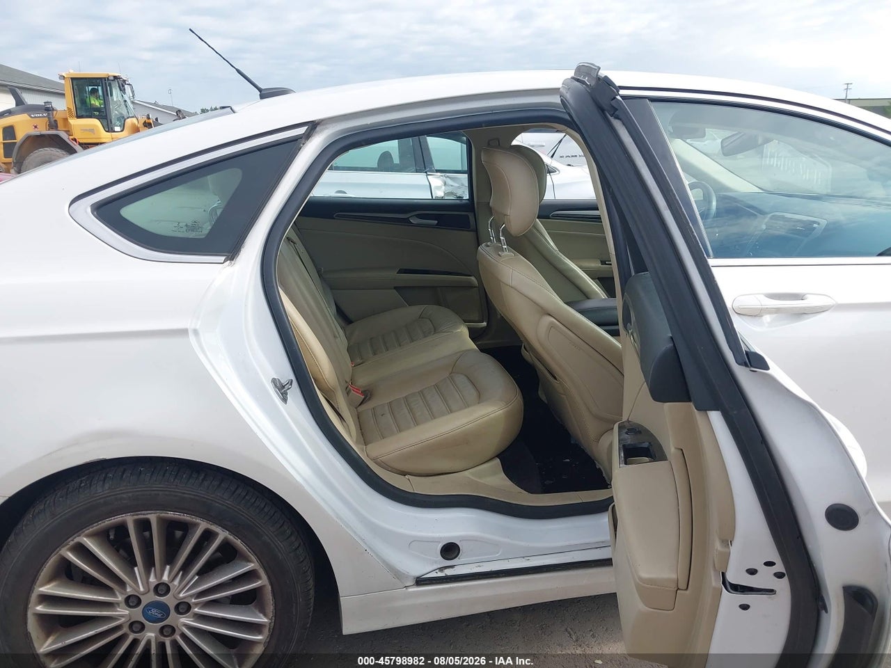 3FA6P0H93DR****** · 2013 FORD FUSION SE · 8/11