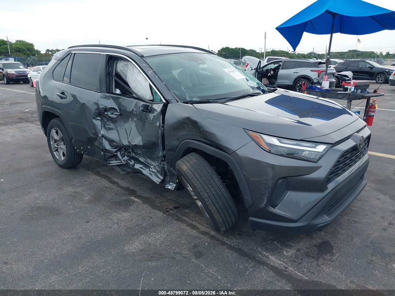 2T3W1RFV0PC****** · 2023 TOYOTA RAV4 XLE
