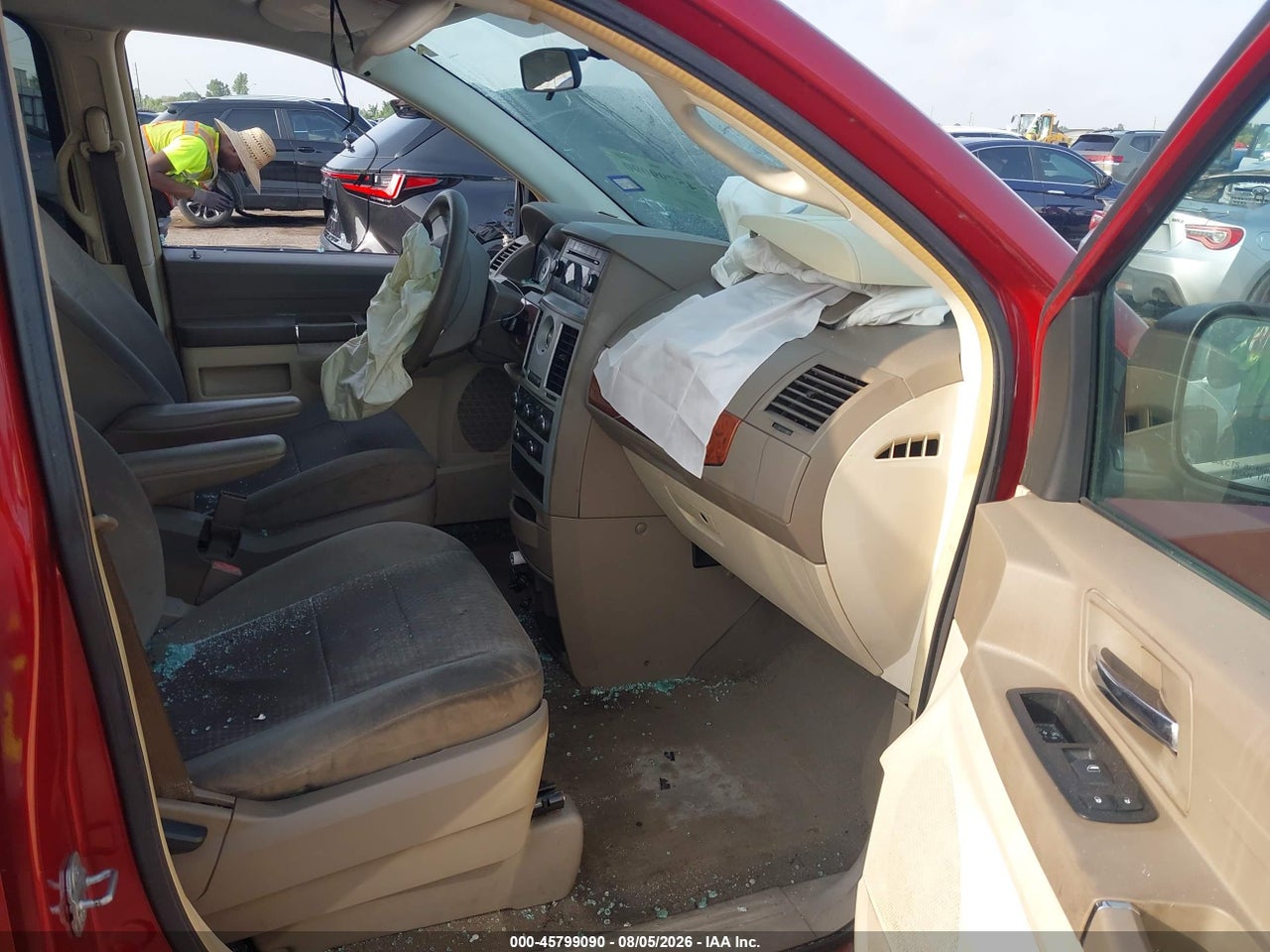 2009 CHRYSLER TOWN &amp; COUNTRY LX · 5/11