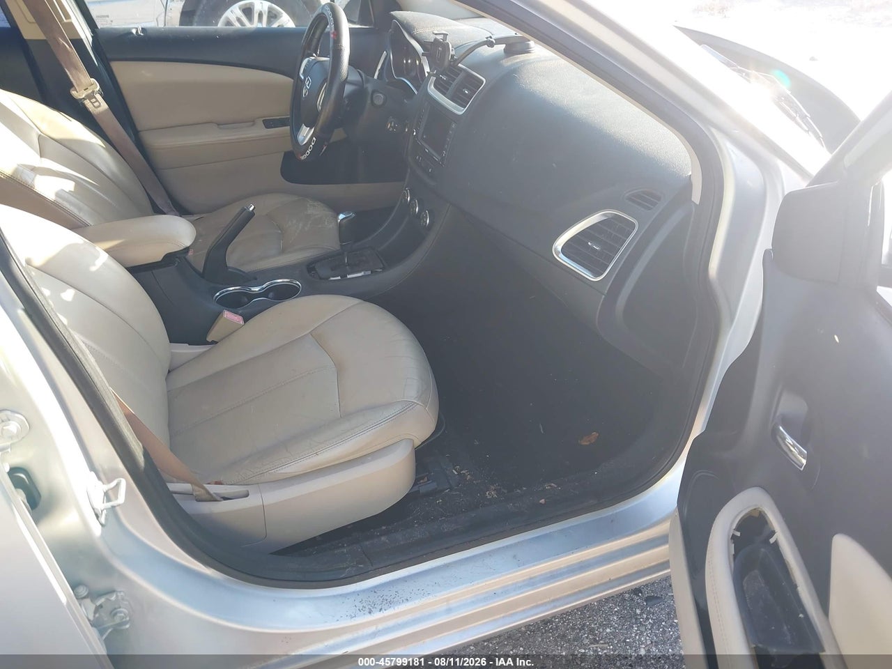 2011 DODGE AVENGER LUX · 5/11