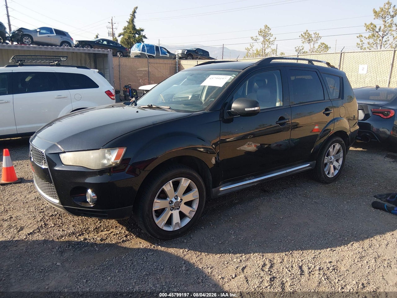 2012 MITSUBISHI OUTLANDER SE · 2/11