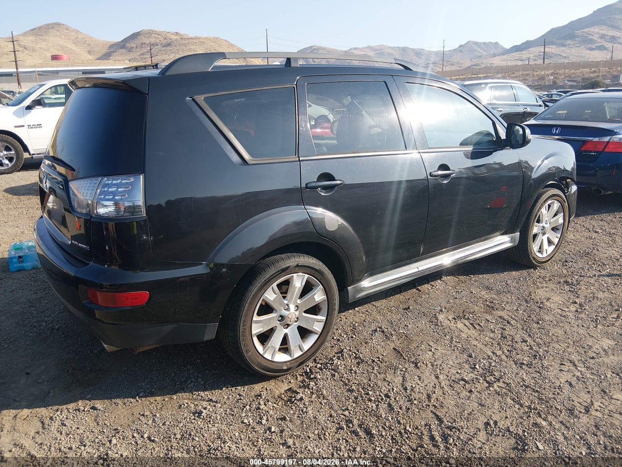 2012 MITSUBISHI OUTLANDER SE · 4/11