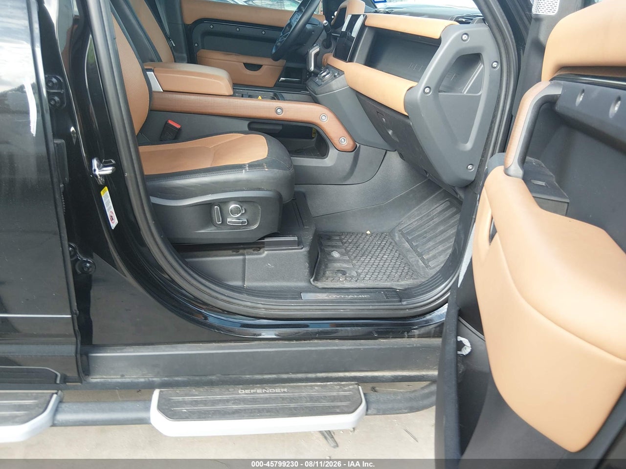 2023 LAND ROVER DEFENDER 130 X-DYNAMIC SE · 5/11
