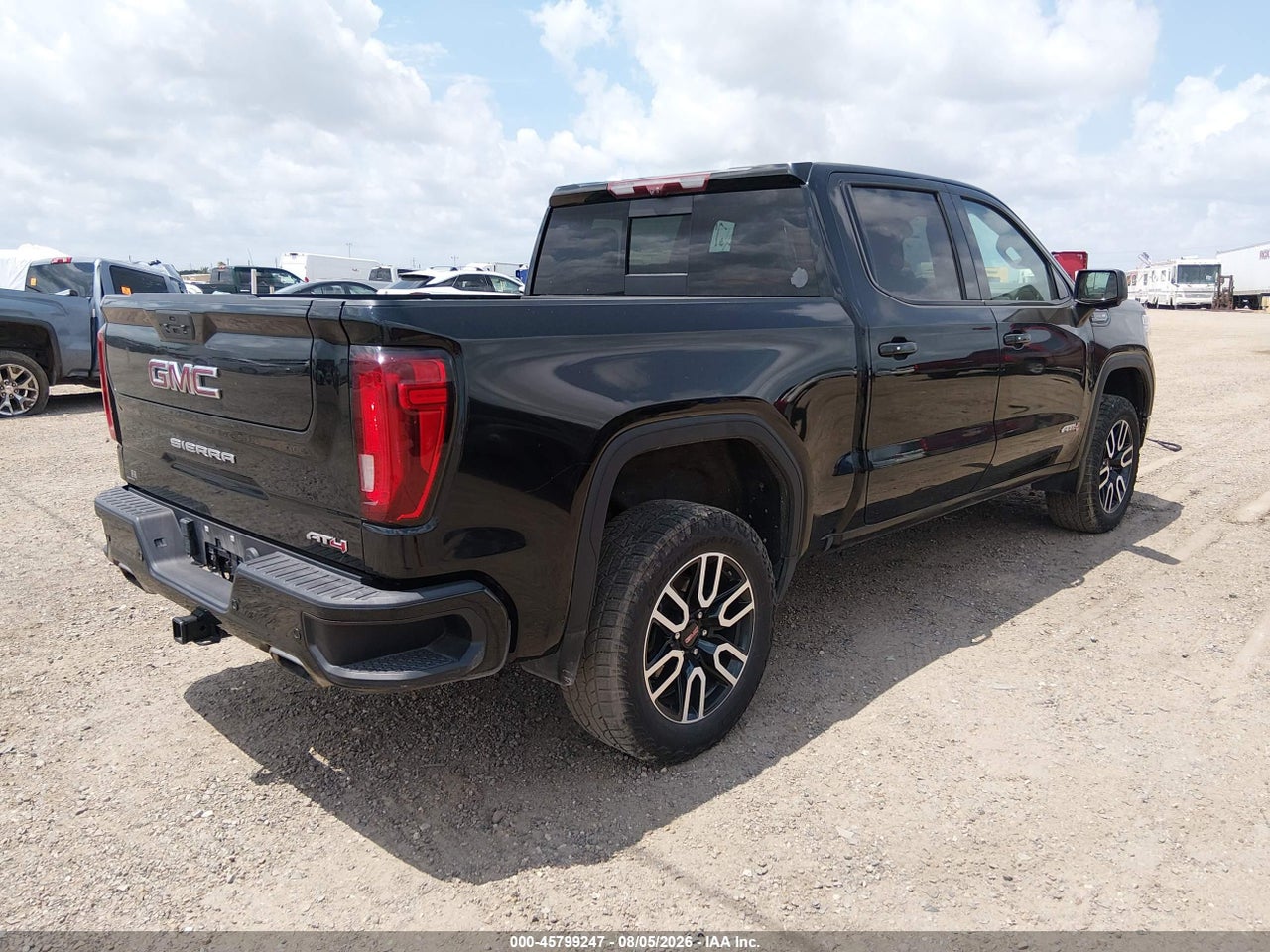 2021 GMC SIERRA 1500 4WD  SHORT BOX AT4 · 4/10
