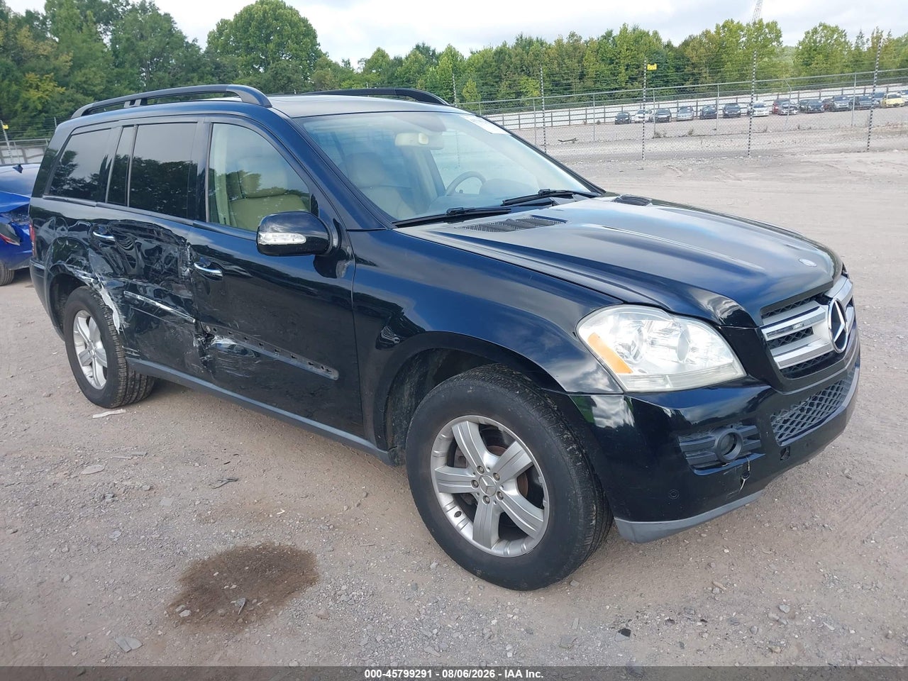 4JGBF71E17A****** · 2007 MERCEDES-BENZ GL 450 4MATIC