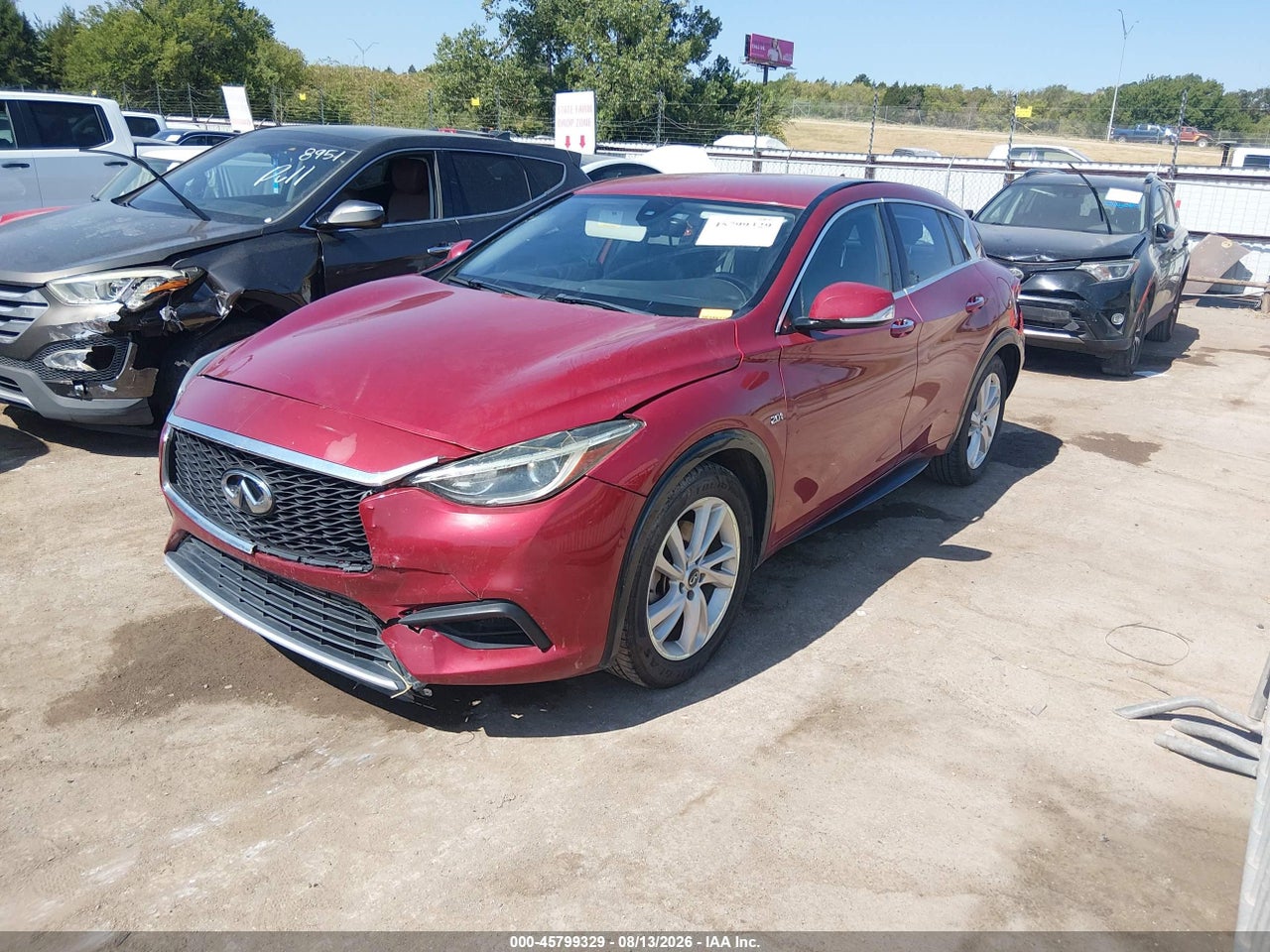 2017 INFINITI QX30 LUXURY · 2/11