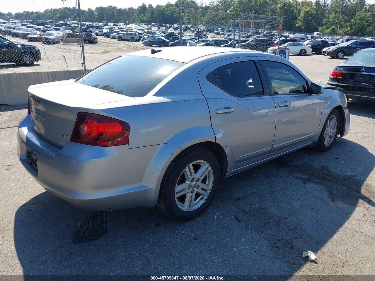 2013 DODGE AVENGER SXT · 4/11