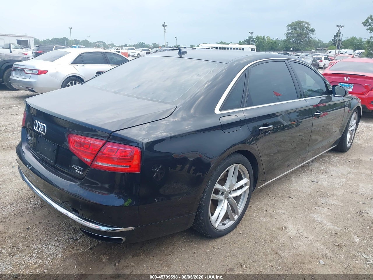 2013 AUDI A8 L 4.0T · 4/11
