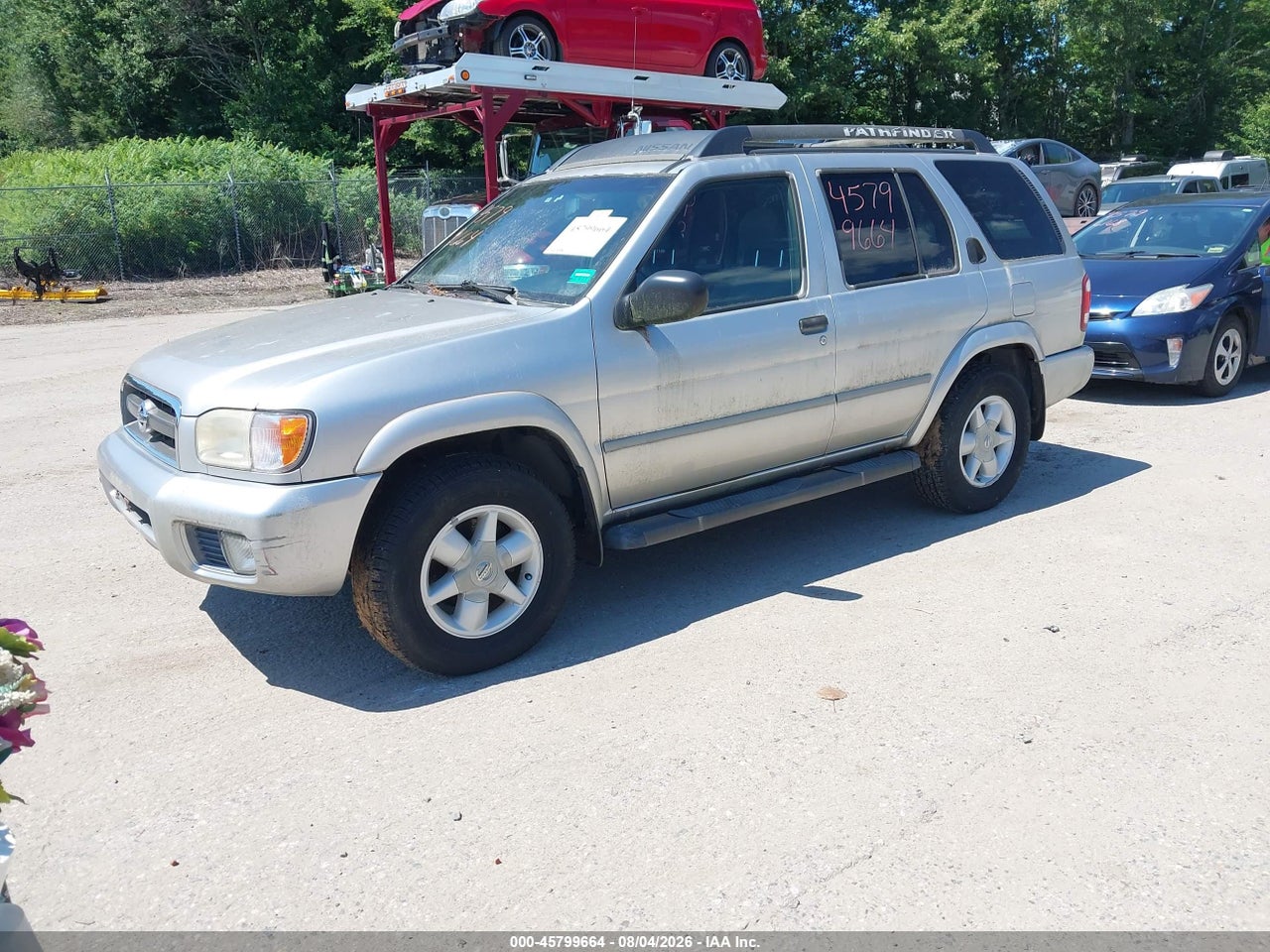 2002 NISSAN PATHFINDER SE · 2/11