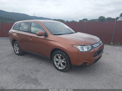 2014 MITSUBISHI OUTLANDER SE