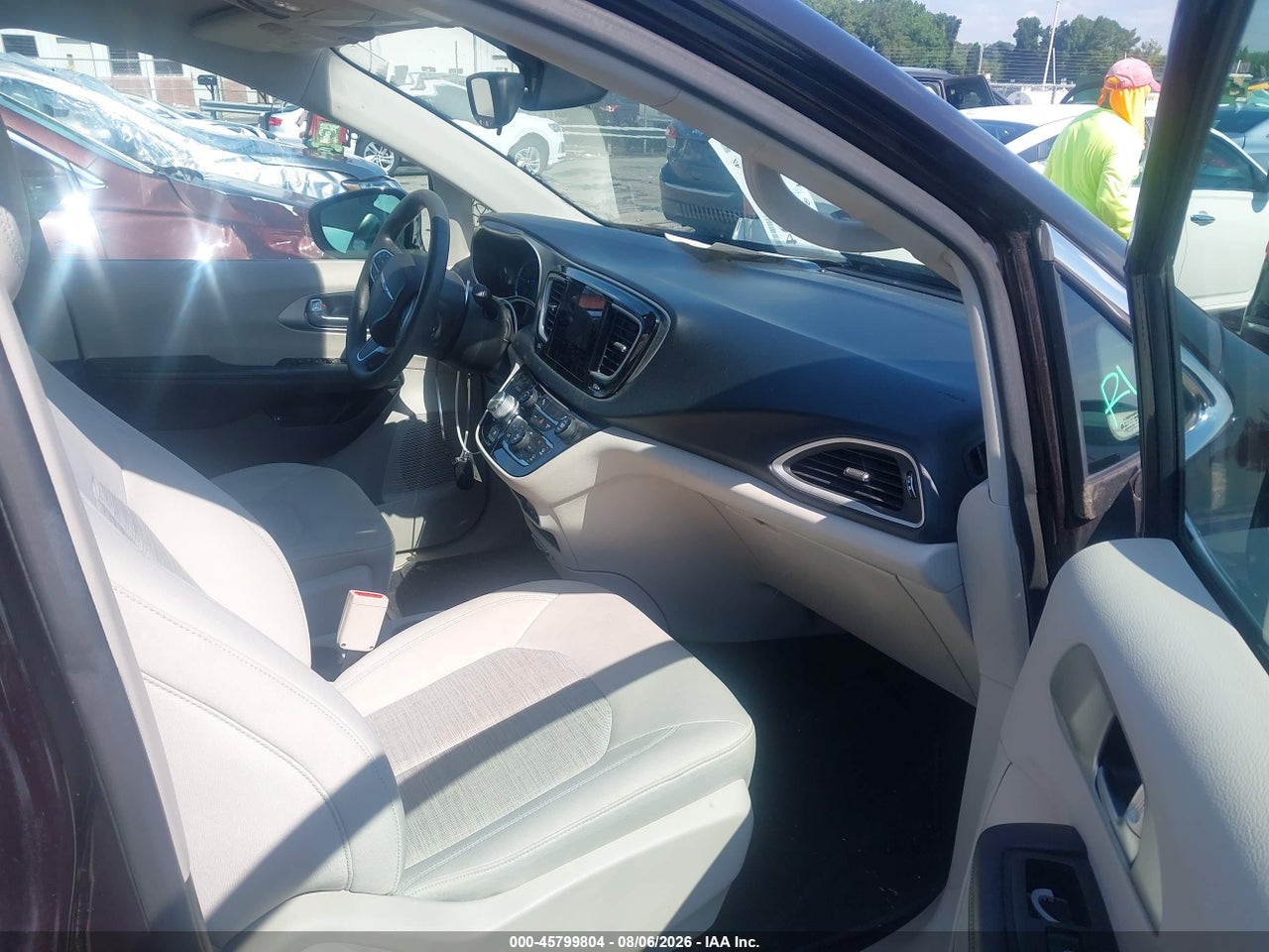 2018 CHRYSLER PACIFICA HYBRID TOURING PLUS · 5/11