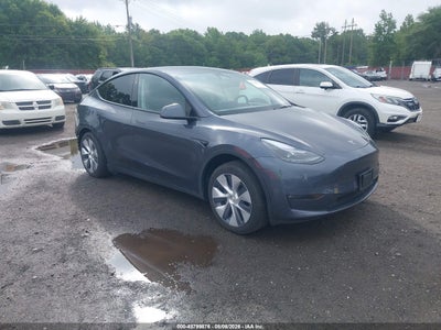 7SAYGDED8PF****** · 2023 TESLA MODEL Y RWD