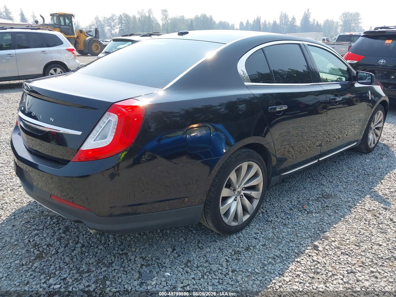 2016 LINCOLN MKS · 4/11