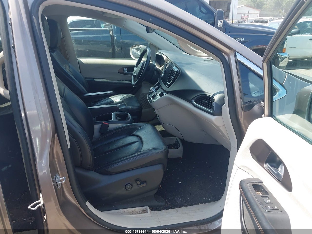 2017 CHRYSLER PACIFICA TOURING-L PLUS · 5/11