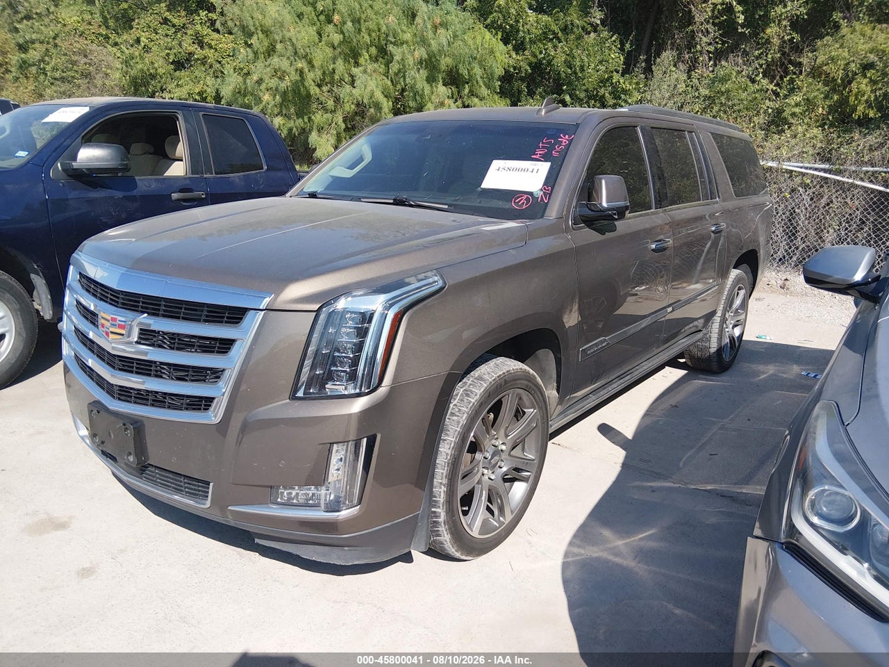 2015 CADILLAC ESCALADE ESV PREMIUM · 2/11