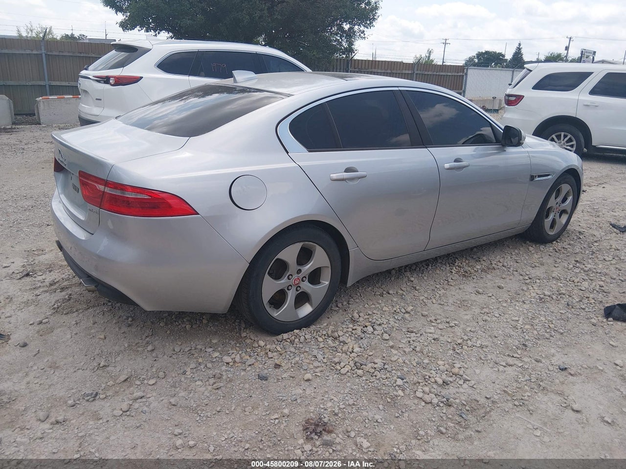 2017 JAGUAR XE 25T · 4/11