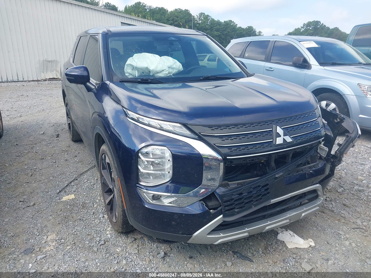 JA4J3UA81PZ****** · 2023 MITSUBISHI OUTLANDER SE 2.5 2WD/SE BLACK EDITION 2WD/SE SPECIAL EDITION 2WD