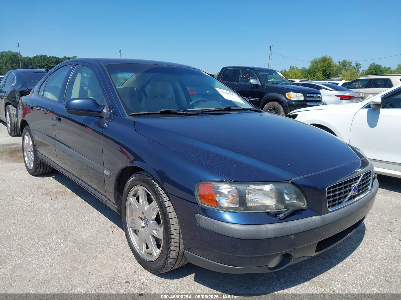 YV1RH59H832****** · 2003 VOLVO S60 2.5T AWD