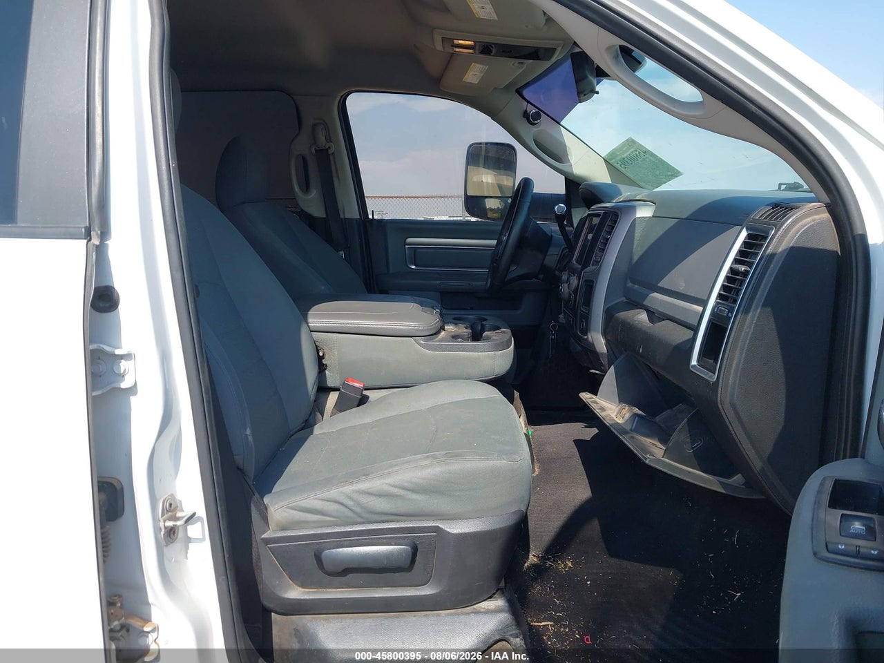 2017 RAM 2500 SLT  4X4 6'4 BOX · 5/11