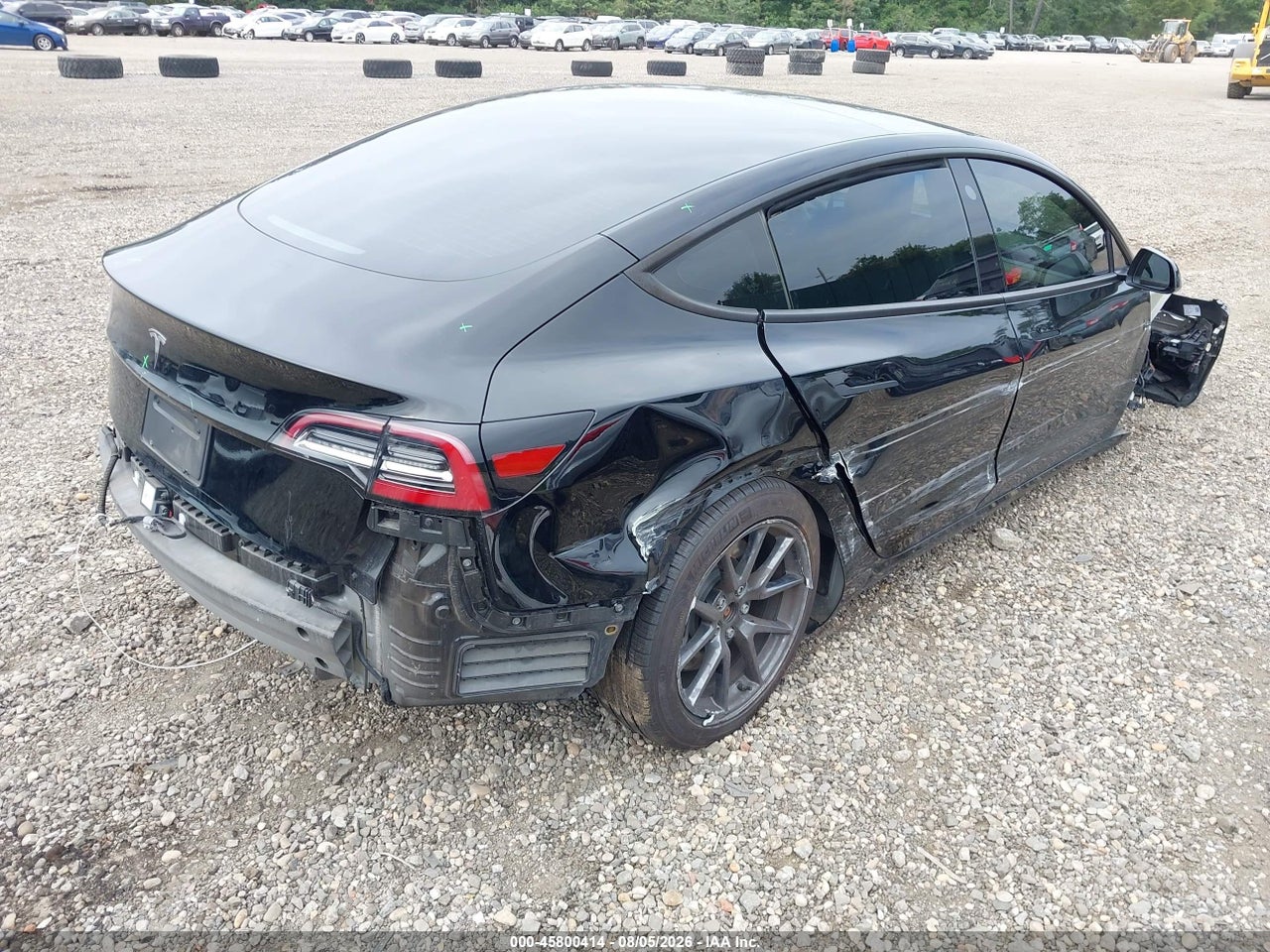 2023 TESLA MODEL 3 REAR-WHEEL DRIVE · 4/10