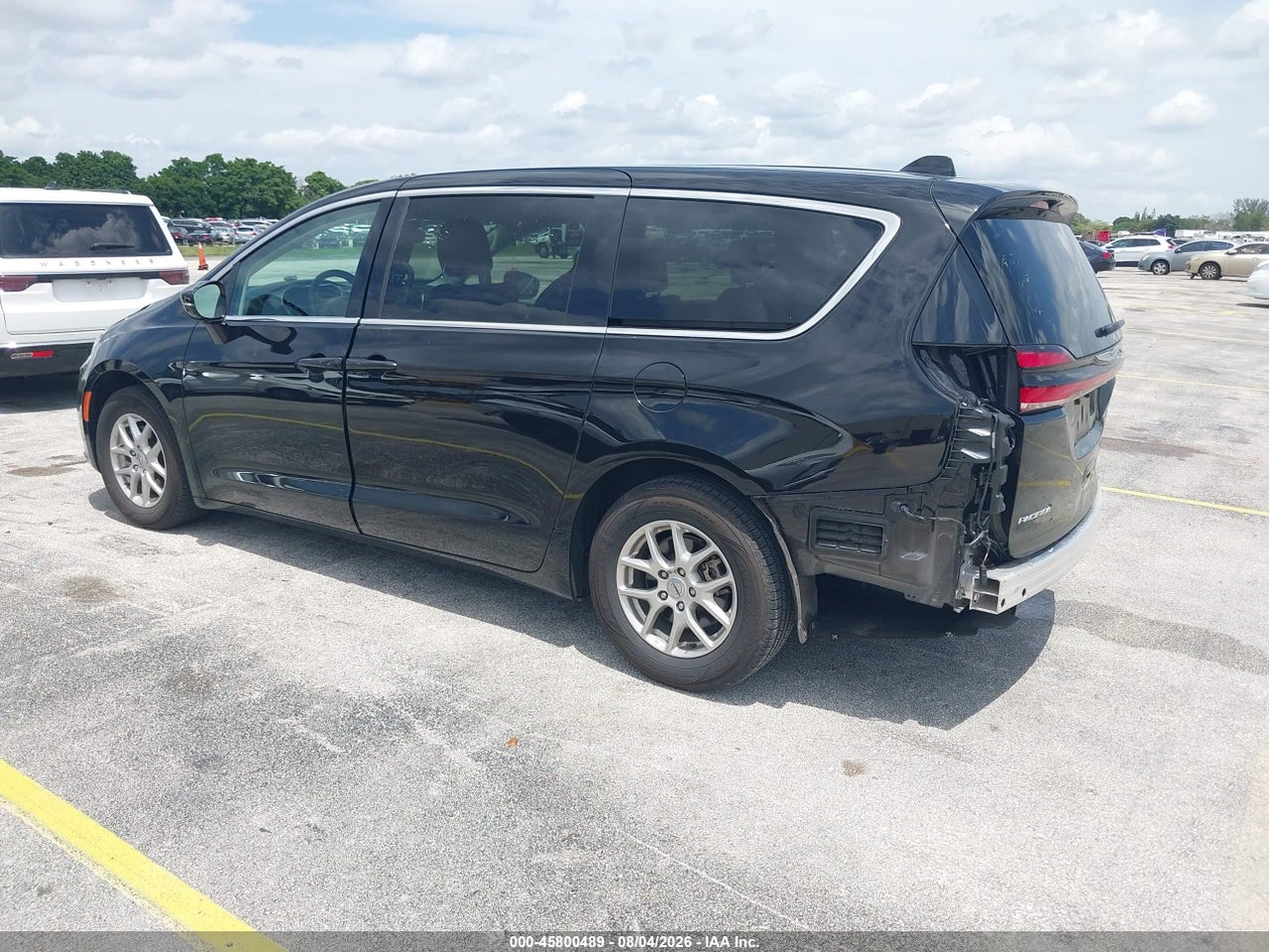 2024 CHRYSLER PACIFICA TOURING L · 3/11