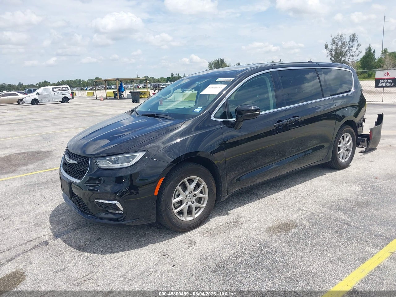 2024 CHRYSLER PACIFICA TOURING L · 2/11