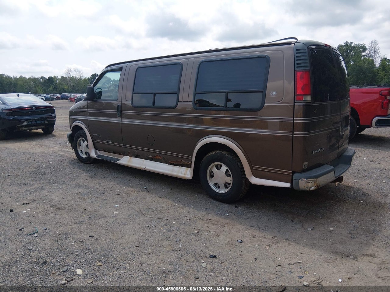 1998 GMC SAVANA YF7 · 3/11