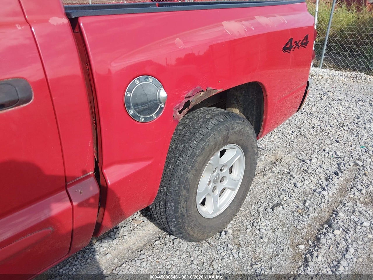 2005 DODGE DAKOTA SLT · 6/11