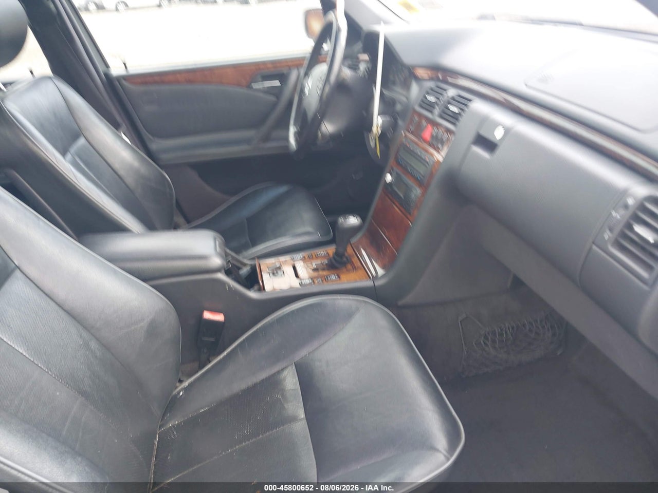 2000 MERCEDES-BENZ E 320 · 5/11