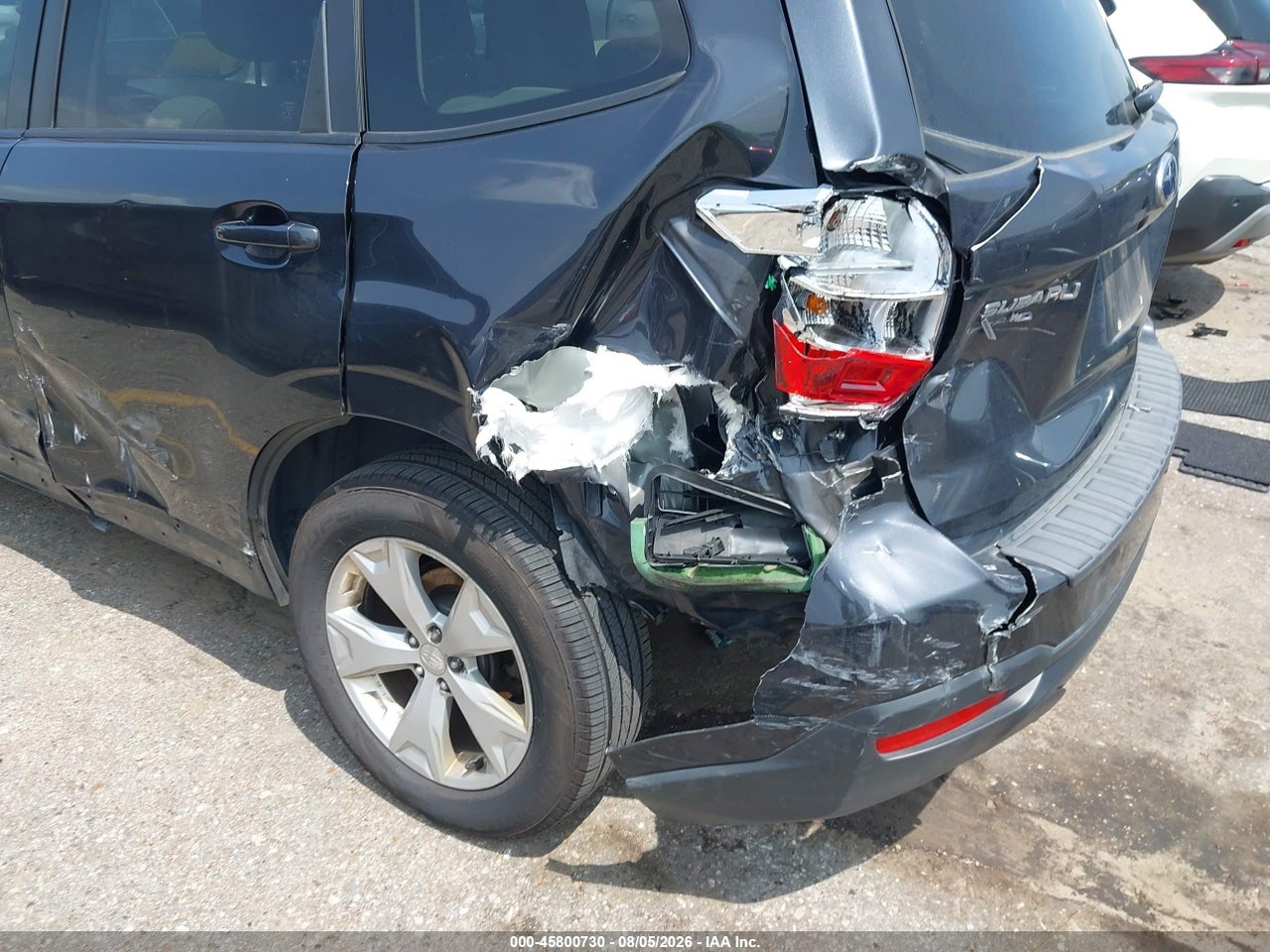 2015 SUBARU FORESTER 2.5I PREMIUM · 6/11