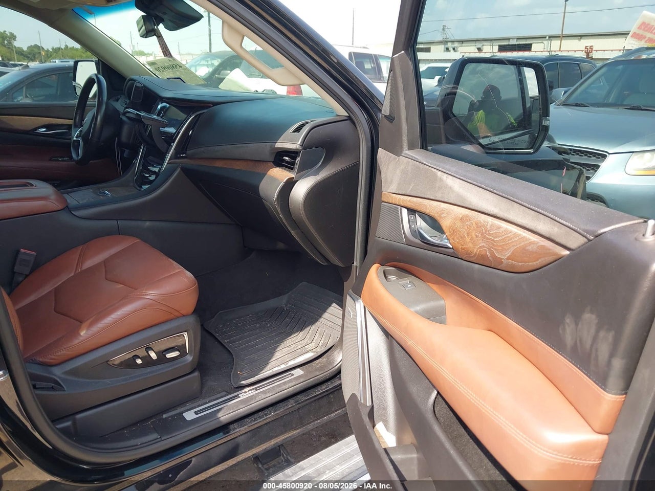 2017 CADILLAC ESCALADE PREMIUM LUXURY · 5/11