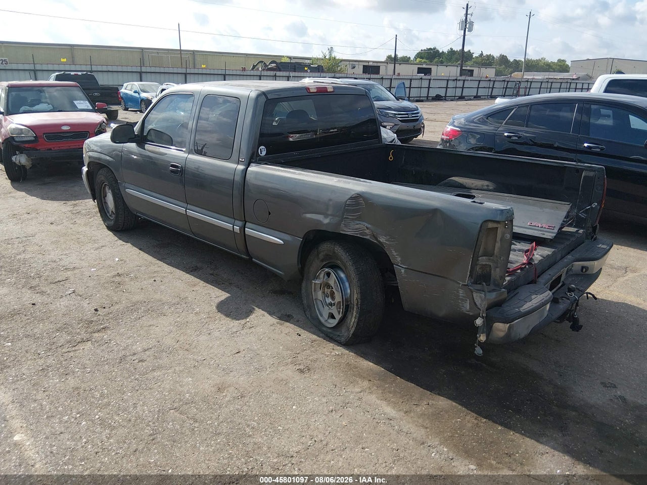 2001 GMC SIERRA 1500 SLE · 3/10