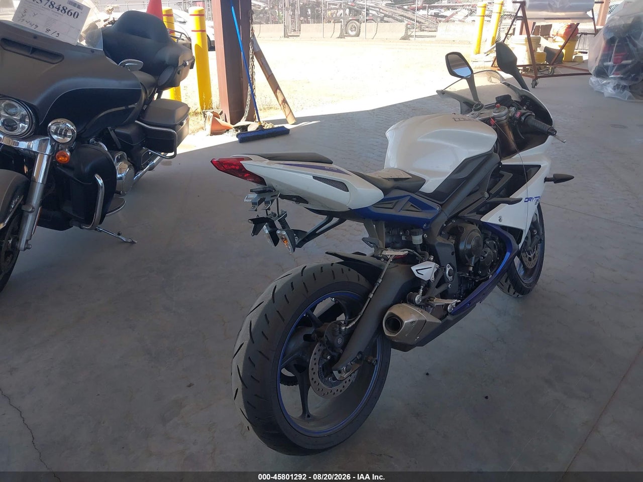 2013 TRIUMPH MOTORCYCLE DAYTONA 675 · 4/11