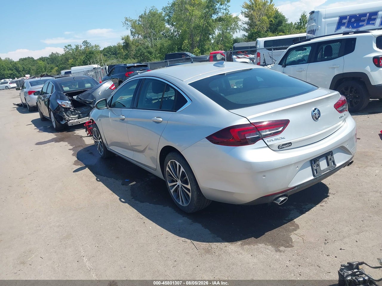 2018 BUICK REGAL SPORTBACK ESSENCE · 3/11