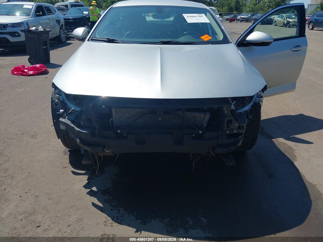 2018 BUICK REGAL SPORTBACK ESSENCE · 6/11