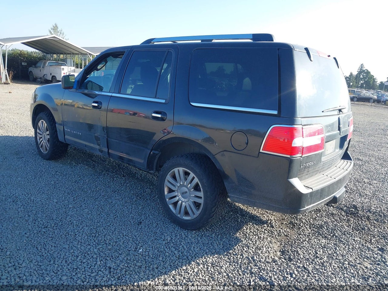 2011 LINCOLN NAVIGATOR   · 3/11