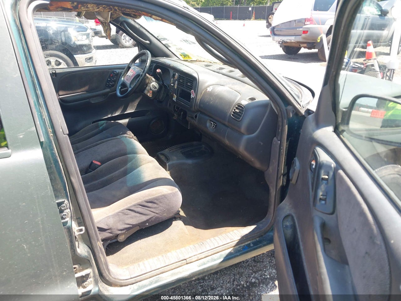 2000 DODGE DAKOTA SLT/SPORT · 5/11